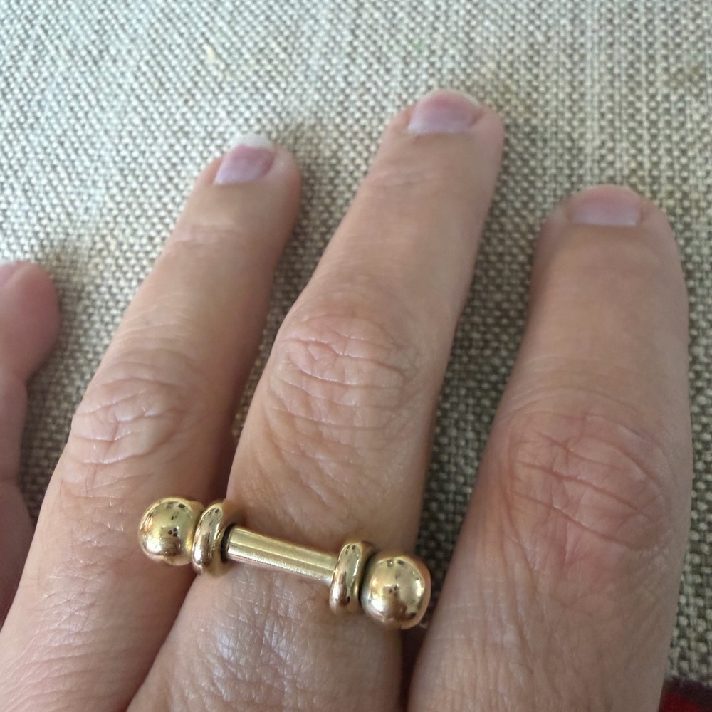 UNO de 50 Gold Bar Ring - Picture 2 of 5